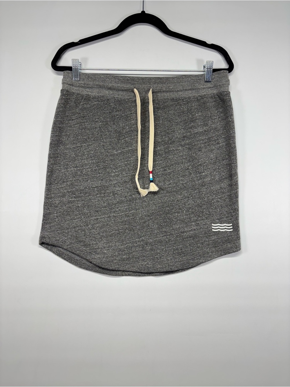 ✨Sol Angeles Scallop Women’s Gray Skirt Size L - Picture 3 of 10